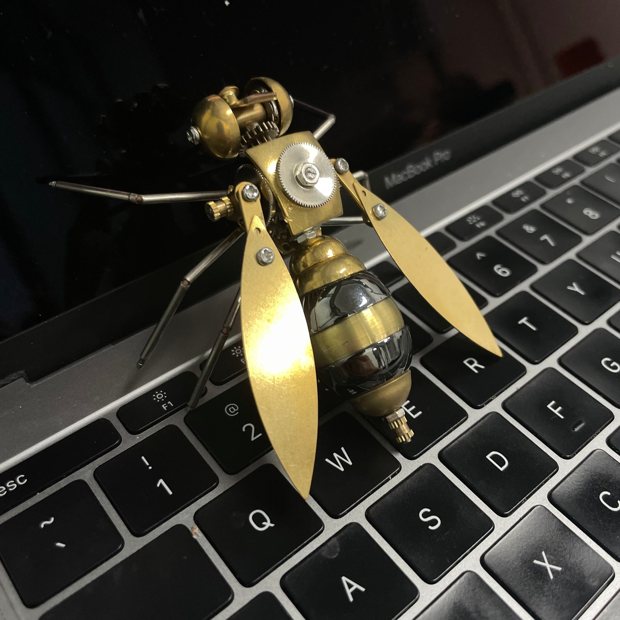 Steampunk Mechanical Big Bee A