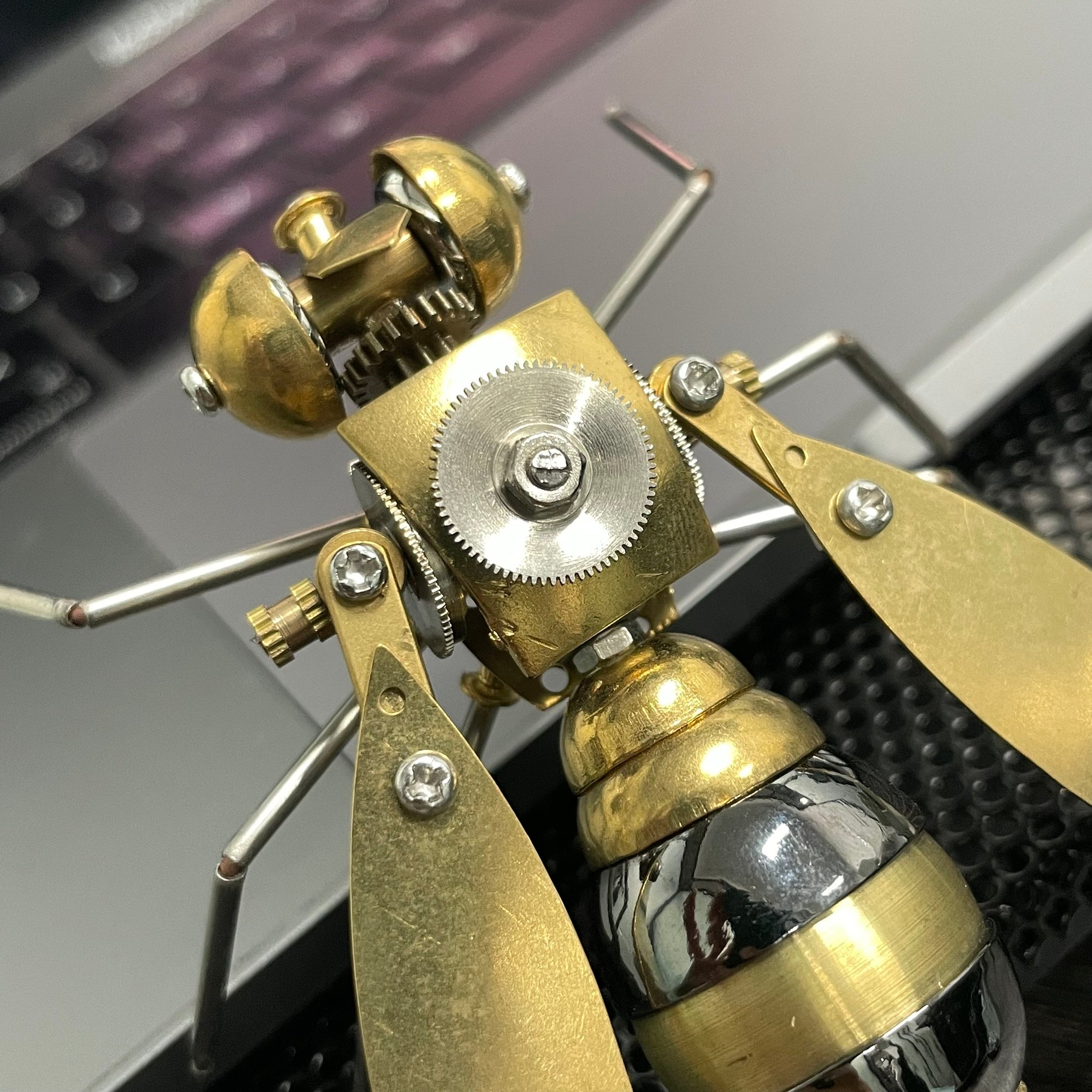 Steampunk Mechanical Big Bee A