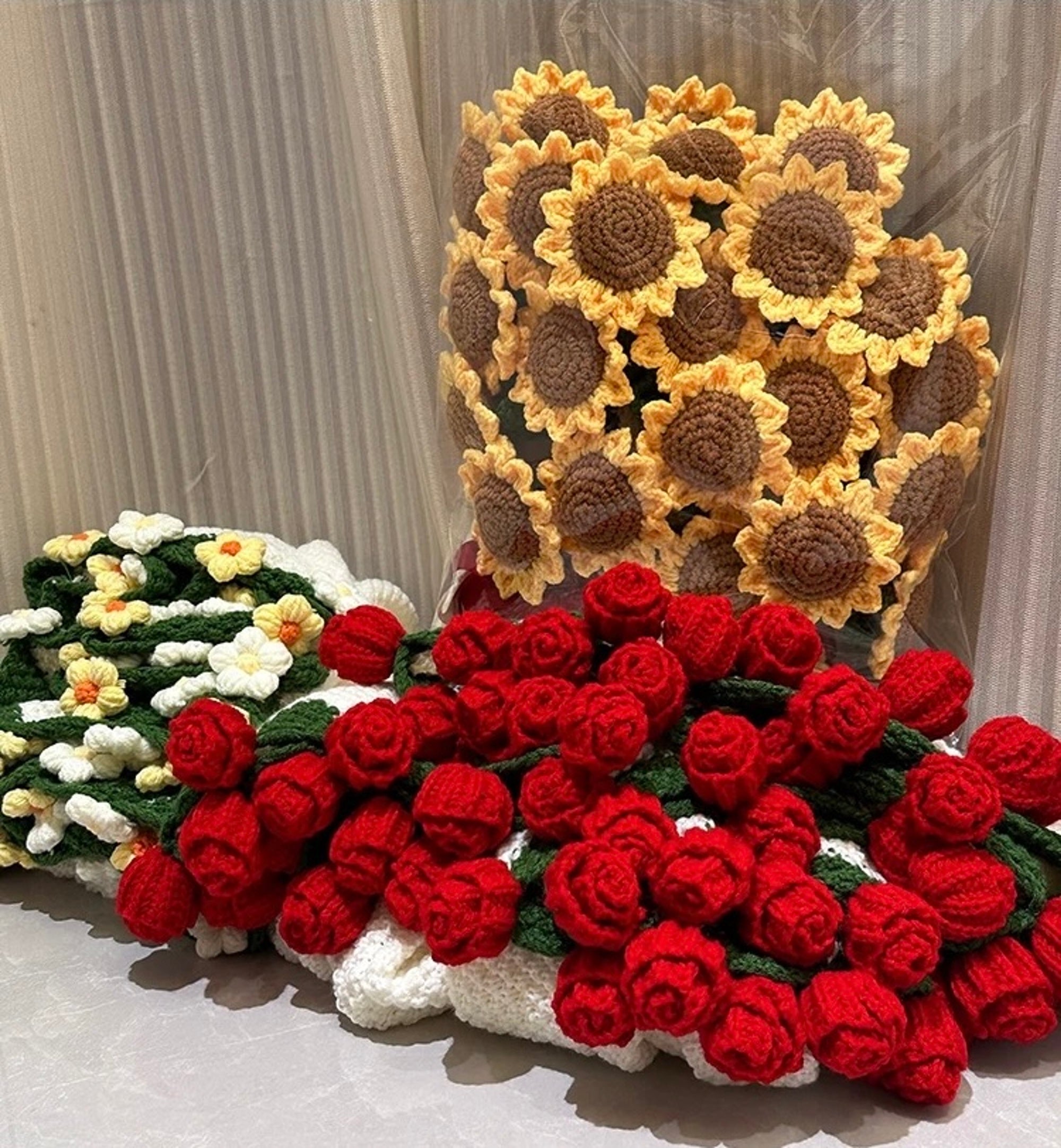 Crochet Sunflower& Rose bouquet blanket